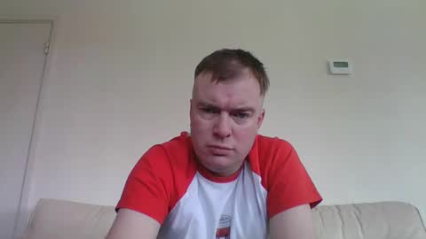 Snapshot of gogo12104 chatting on April 6, 9:10 am jme online show from April 6, 9:10 am