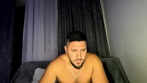 gold_alpha_boy online show from September 13, 8:52 pm