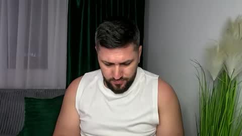 gold_alpha_boy online show from April 1, 7:00 pm