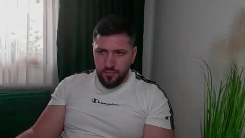 gold_alpha_boy online show from April 3, 12:58 pm