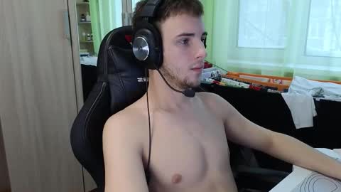 Golden boyyy21 online show from January 9, 9:23 am