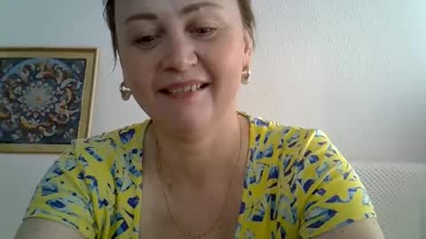 Snapshot of golden_kessie chatting on May 19, 6:09 am golden_kessie online show from May 19, 6:09 am