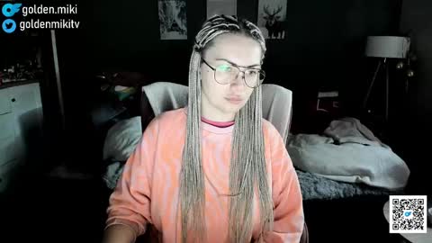 Snapshot of golden_miki chatting on February 3, 11:42 am Shy in the streets but a freak in the sheets online show from February 3, 11:42 am