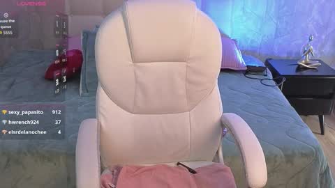 golden_muse online show from March 27, 8:26 am