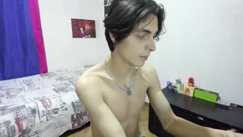 Snapshot of golden_ryan chatting on October 1, 3:45 am Jmmmm online show from October 1, 3:45 am