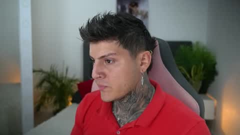 Snapshot of goldenatlasx chatting on February 14, 6:37 pm goldenatlasx online show from February 14, 6:37 pm