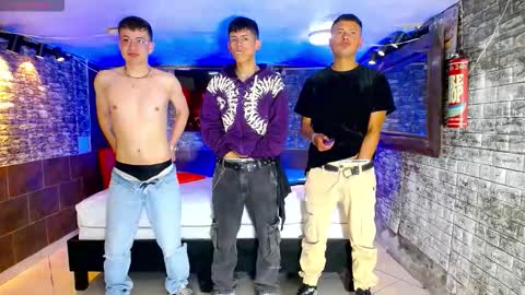 GOLDENJOI online show from September 20, 10:44 pm