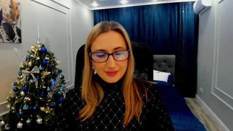 Olivia online show from December 11, 11:41 am