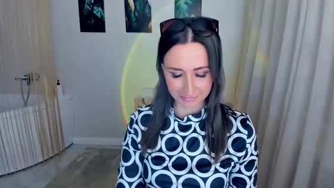 Olivia online show from March 16, 3:34 am