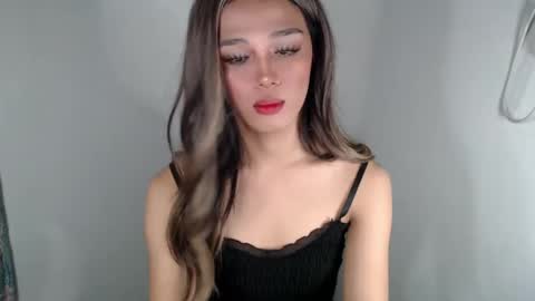 Snapshot of goldenlily69 chatting on February 28, 2:53 am Lily is Gold online show from February 28, 2:53 am
