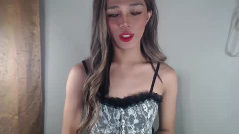Snapshot of goldenlily69 chatting on March 1, 2:48 am Lily is Gold online show from March 1, 2:48 am