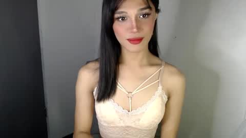 Snapshot of goldenlily69 chatting on March 2, 11:09 pm Lily is Gold online show from March 2, 11:09 pm