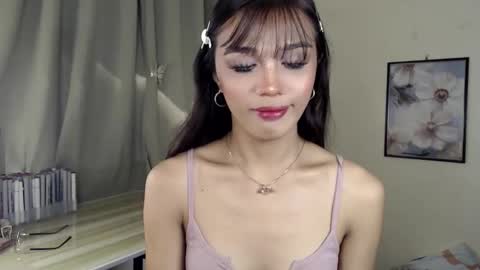 Lily is Gold online show from November 25, 5:29 am