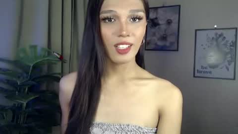 Lily is Gold online show from April 3, 1:31 pm