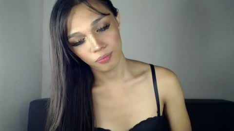 Lily is Gold online show from July 28, 6:20 pm