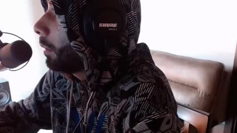 Snapshot of goldmanfly chatting on January 1, 10:03 pm goldmanfly online show from January 1, 10:03 pm