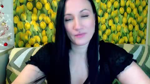 Snapshot of goldmoonn chatting on January 12, 6:59 pm goldmoonn online show from January 12, 6:59 pm