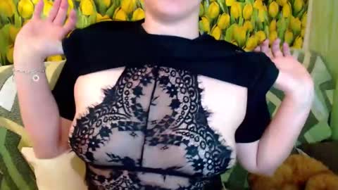 Snapshot of goldmoonn chatting on January 13, 5:44 pm goldmoonn online show from January 13, 5:44 pm