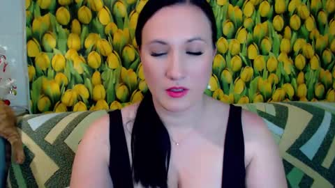 Snapshot of goldmoonn chatting on January 18, 6:43 pm goldmoonn online show from January 18, 6:43 pm