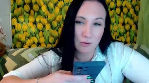 Snapshot of goldmoonn chatting on January 25, 6:35 pm goldmoonn online show from January 25, 6:35 pm