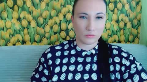 Snapshot of goldmoonn chatting on September 14, 12:04 pm goldmoonn online show from September 14, 12:04 pm