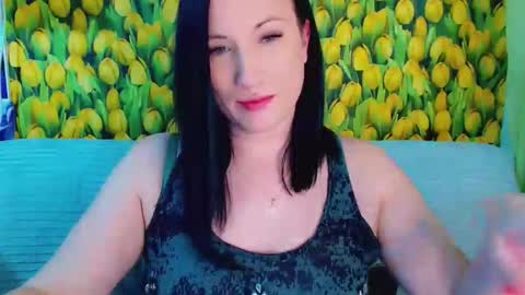 Snapshot of goldmoonn chatting on March 15, 3:07 pm goldmoonn online show from March 15, 3:07 pm