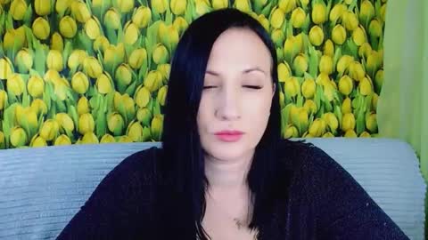 Snapshot of goldmoonn chatting on March 18, 5:38 pm goldmoonn online show from March 18, 5:38 pm