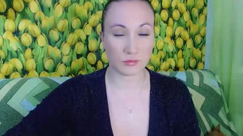 goldmoonn online show from April 19, 4:28 pm