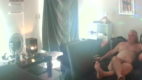 goldyguy011 online show from February 6, 11:52 pm