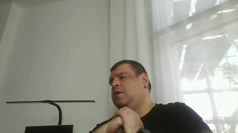 gomezgonz5 online show from September 11, 9:31 am