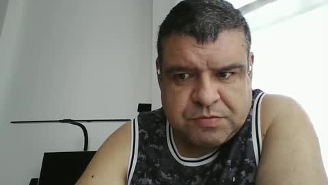 gomezgonz5 online show from September 15, 10:26 am