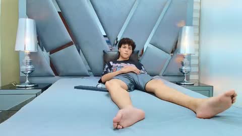 Snapshot of gomezz_07 chatting on March 18, 8:23 pm Gomez online show from March 18, 8:23 pm