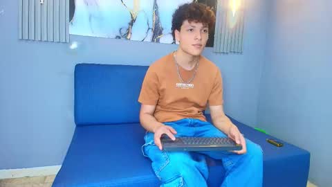 Snapshot of gomezz_07 chatting on March 20, 7:52 pm Gomez online show from March 20, 7:52 pm