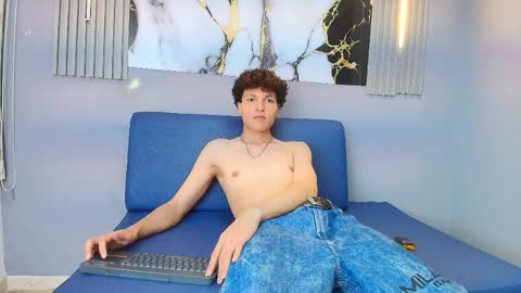 Snapshot of gomezz_07 chatting on March 31, 7:47 pm Gomez online show from March 31, 7:47 pm