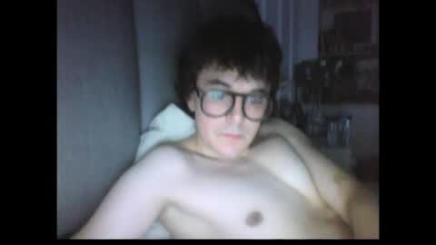 Snapshot of gonelie chatting on July 15, 9:47 am Oliver online show from July 15, 9:47 am