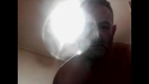 Snapshot of gonzalobilbaogon chatting on December 24, 6:28 pm gonzalo online show from December 24, 6:28 pm