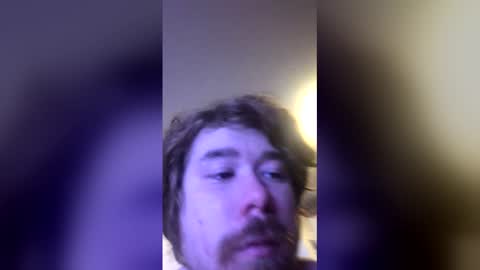 Snapshot of good040803 chatting on March 23, 5:11 am good040803 online show from March 23, 5:11 am