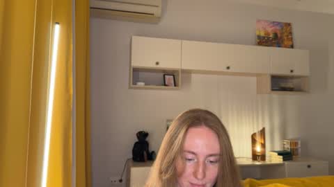 Polly online show from October 31, 2:29 pm