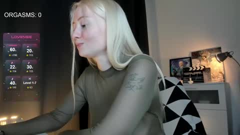 SOPHIE online show from February 16, 7:05 pm