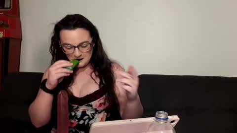Snapshot of goodgrl1799 chatting on January 9, 7:11 am goodgrl1799 online show from January 9, 7:11 am