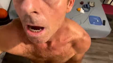 Snapshot of goodvibrattion chatting on November 15, 7:32 pm goodvibrattion online show from November 15, 7:32 pm