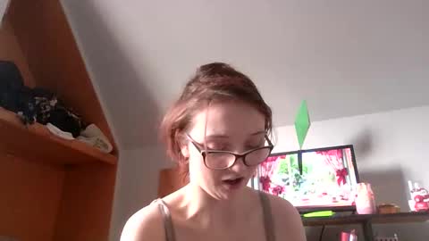 gooeypixie online show from February 14, 6:48 pm