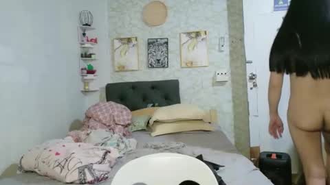 geneviev online show from May 14, 6:26 pm