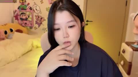 Snapshot of gorgeous_girl33 chatting on October 24, 9:00 pm gorgeous girl33 online show from October 24, 9:00 pm