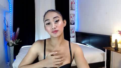 Snapshot of gorgeous_nicole chatting on February 12, 10:37 pm gorgeous_nicole online show from February 12, 10:37 pm