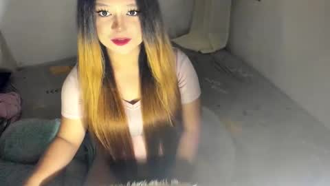 Snapshot of gorgeousamandarose chatting on March 10, 1:38 pm Amanda rose online show from March 10, 1:38 pm