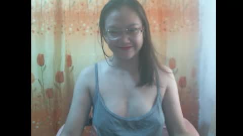 Snapshot of gorgeousmama chatting on September 23, 12:57 am gorgeousmama online show from September 23, 12:57 am
