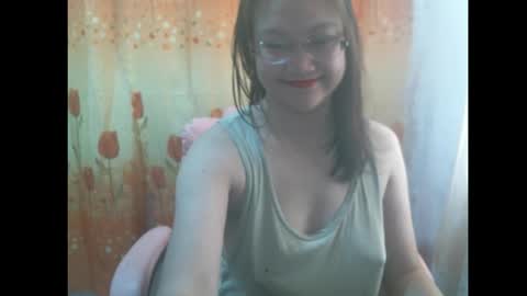 Snapshot of gorgeousmama chatting on September 28, 1:44 am gorgeousmama online show from September 28, 1:44 am
