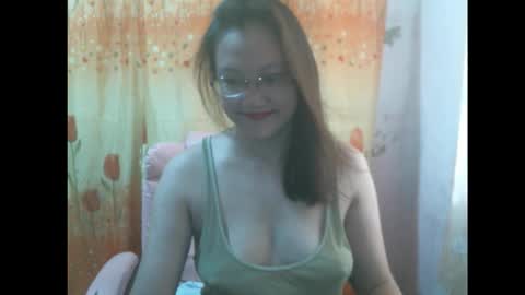 Snapshot of gorgeousmama chatting on October 5, 3:27 am gorgeousmama online show from October 5, 3:27 am