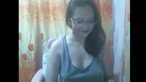 Snapshot of gorgeousmama chatting on October 27, 10:41 am gorgeousmama online show from October 27, 10:41 am